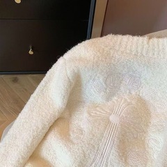 新品カーディガンの画像