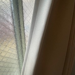 カーテンの画像