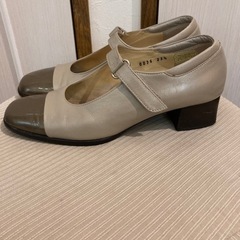 コンフォートクリニック・パンプスの画像