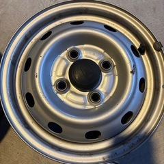 12インチ4穴鉄ホイールの画像
