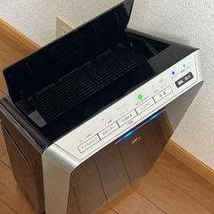 パナソニック　Panasonic ナノイー搭載　空気清浄機　2020年製の画像