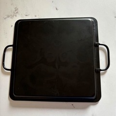 (美品)BBQ鉄板 27cm✖️27cm 深さ2cmの画像