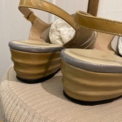 銀座ヨシノヤ・サンダルの画像