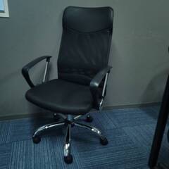 黒いオフィスいす（大）×８の画像