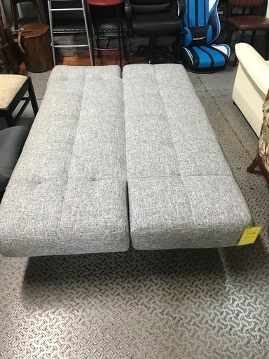 ジャングルジャングル貝塚店　ソファーベッド　2人用ソファ　グレー　貝塚市　二色浜　リサイクルショップ