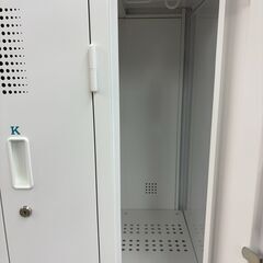 8人用ロッカー ホワイト 幅90cm×奥行 52cm×高さ179cm 【ジャングルジャングル岩出店】【B446】和歌山 岩出市 紀の川市 海南市の画像