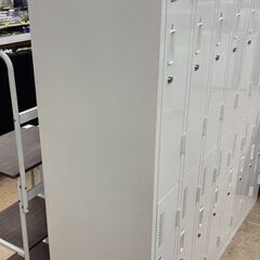 8人用ロッカー ホワイト 幅90cm×奥行 52cm×高さ179cm 【ジャングルジャングル岩出店】【B446】和歌山 岩出市 紀の川市 海南市の画像