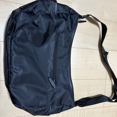 ゴールデンベア　ショルダーバックの画像