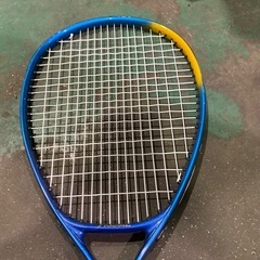 ジュニアテニスラケット ブルーの画像