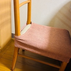 ダイニングテーブルの画像