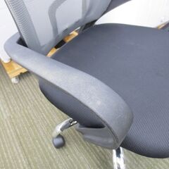 ■メッシュチェア　肘付き　事務椅子　№55236681の画像