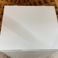 【愛品館江戸川店】保証充実　コンフィ　2024年製　99L　1ドア上開き冷凍庫RCC100WH(E)の画像