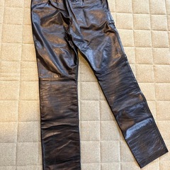 牛革レザーパンツの画像