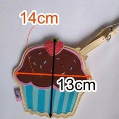 パスケース　fluff カップケーキ　マフィン 　スイーツ　お菓子　ケーキ　未使用の画像