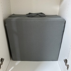 「美品」マットレス 三つ折り グレー 幅70cm 厚み10cmの画像