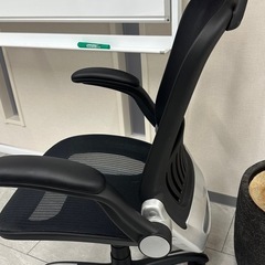 オフィスチェアの画像