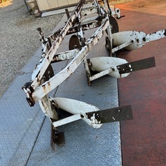 三連 プラウの画像