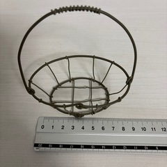 針金のカゴ3個の画像