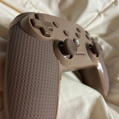 スリーコインズのコントローラー茶色の画像