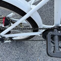  THREE STONE   折りたたみ自転車　20インチ小径車　フォールディングバイク　6段変則 カギなしの画像