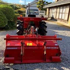 ヤンマートラクターの画像