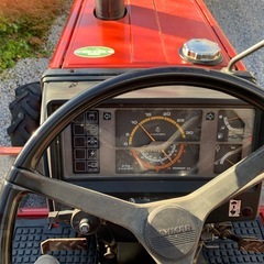 ヤンマートラクターの画像