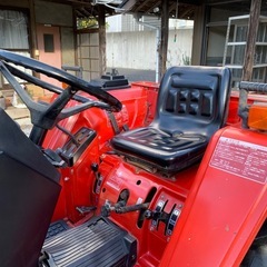 ヤンマートラクターの画像