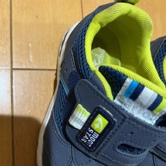 ムーンスター紺16サイズの画像