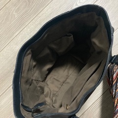 シンプル黒ショルダーバッグの画像