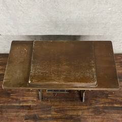 🔷🔶🔷ww5/65 RICCAR リッカー ミシン ミシン台 鉄脚 足踏みミシン 昭和レトロ アンティーク ヴィンテージ 当時物 現状品 ★直接引取歓迎◎🔷🔶🔷の画像