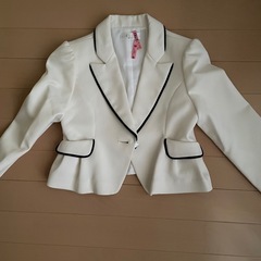 女児スーツ
の画像