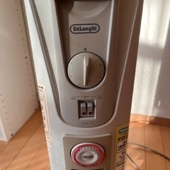 油入り式 電気 デロンギヒーターの画像