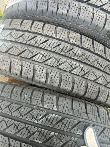 GOODYEAR Vector 4Seasons Cargo 195/80R15 107/105N　新品3本セット