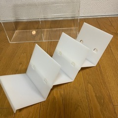 【差し上げます】
CDケース、CDスタンドの画像