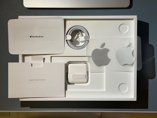 バッテリー残量98%/13インチMacBook Air M2 8GB/256GB シルバー