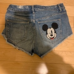 ショートパンツの画像