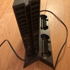 【充電できる台座付き】PS4 CUH1200Aの画像