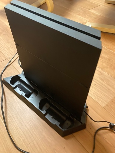 【充電できる台座付き】PS4 CUH1200A