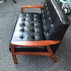 【ジャングルジャングル石津店】2人用ソファー　木製枠　黒　新生活 堺市 西区 堺区 石津の画像