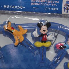 ディズニーキャラクター　ミッキー、ミニー、プルートのMサイズハンガーの画像
