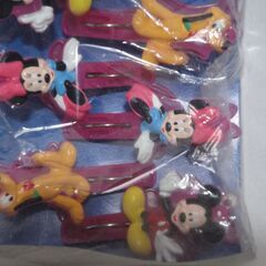 ディズニーキャラクター　ミッキー、ミニー、プルートの洗濯バサミの画像