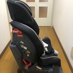 エールべべ　チャイルドシートの画像