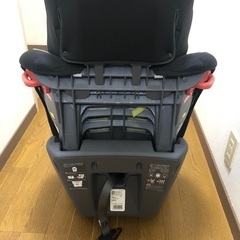 エールべべ　チャイルドシートの画像