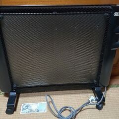 デロンギ(DeLonghi) マイカパネルヒーター ブラック 2~6畳 の画像