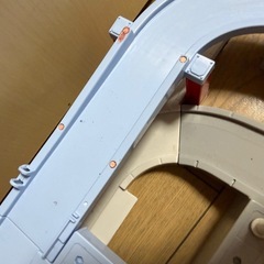 トミカぐるぐるバスタウン＆トミカ4つの画像