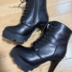 【美品】編み上げショートブーツの画像