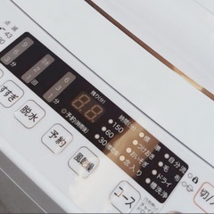  (送料無料) 2023年 極美品 洗濯機 5.5kg 1年使用 洗濯板式のステンレス槽 立体シャワー水流 ③の画像