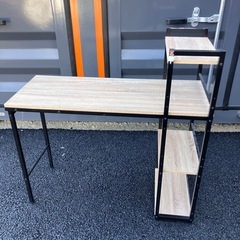 早い者勝ち　無料無人受け渡し　机と椅子のセットの画像