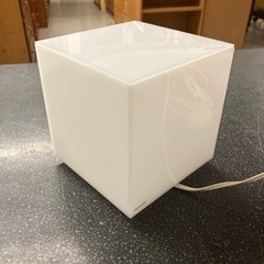 12/25まで店頭商品一部を除き半額クリスマスSALE!!開催中 M2512-082　間接照明 キューブ ランプ ライト 通電確認済み キズ汚れ有りの画像