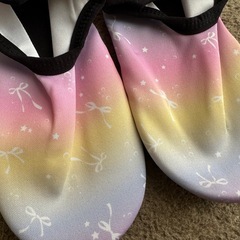 ウォーターシューズ リボン柄の画像